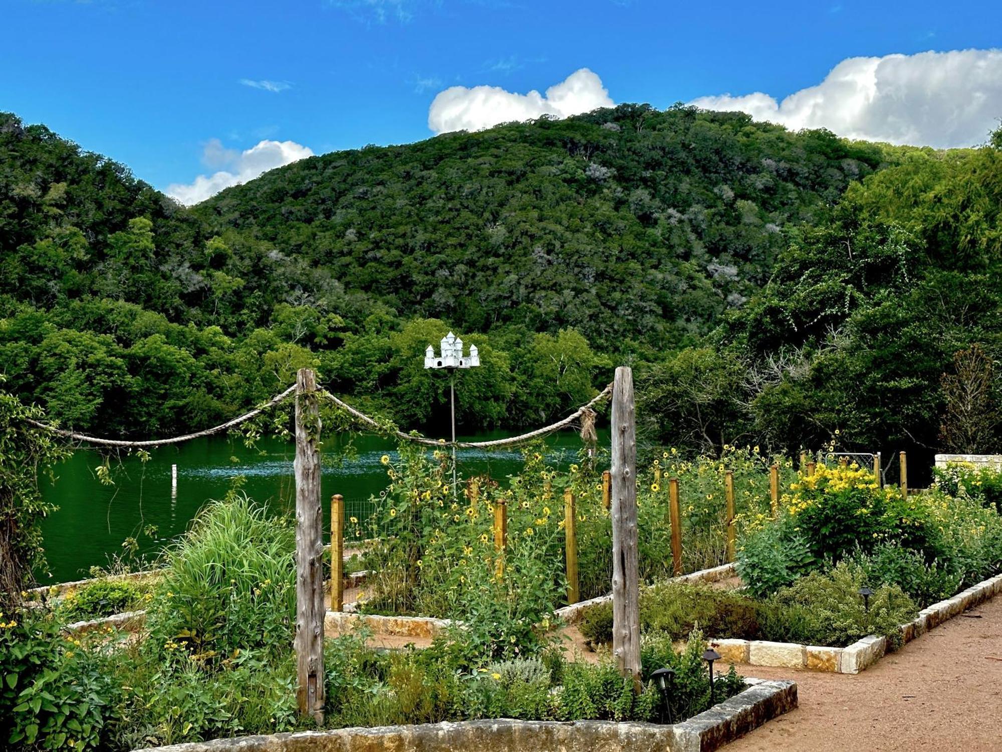 Lake Austin Spa Resort Bagian luar foto